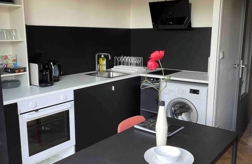 Torcy-le-Grand Apartment | DG Apartment - Le Relais du Lac, near Disneyland