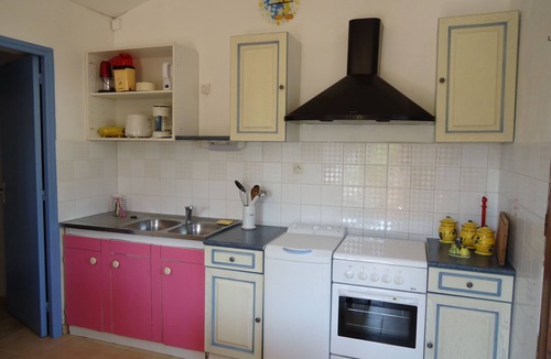 Fozieres Cottage | Dog-friendly gîte with large enclosed garden 20 minutes from Lac du Salagou