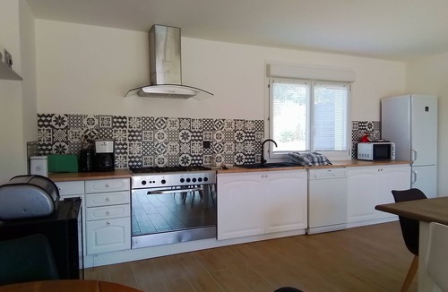 Ecommoy Cottage | Domaine complet-Gîte-Private Bathroom-Comfort-Pool view