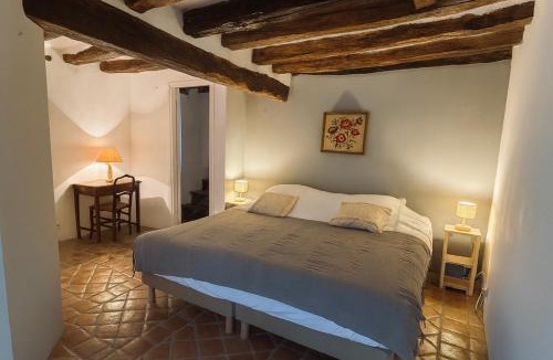 Thury House | Domaine Les Pigées