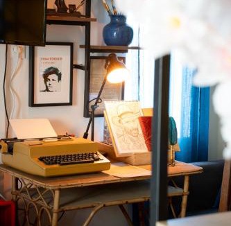 Douai Apartment | Douai, studio climatisé & poétique, nuit étoilée