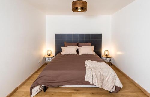 Saint-Marceau Apartment | Duplex de 80m2 dans un village de caractère !