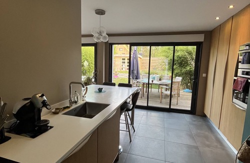 Perenchies House | Emma's house, 3 bedrooms with garden, near Lille