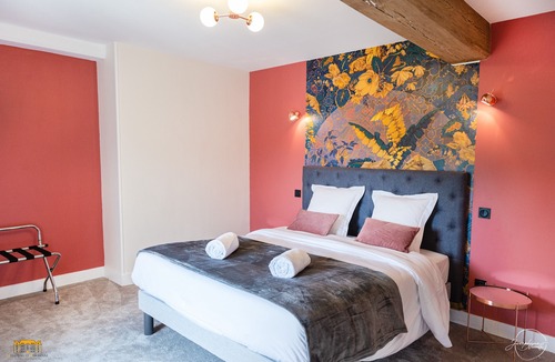 Hermival-les-Vaux Bed & Breakfast | Emma's suite at Château d'Hermival