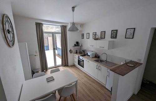 Arras Apartment | En Hypercentre, au Calme, Avec Cour Privative Aménagée, Appartement Rénové