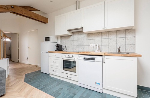 Esbly Apartment | Enjoy a wonderful vacation in this modern vacation apartment.