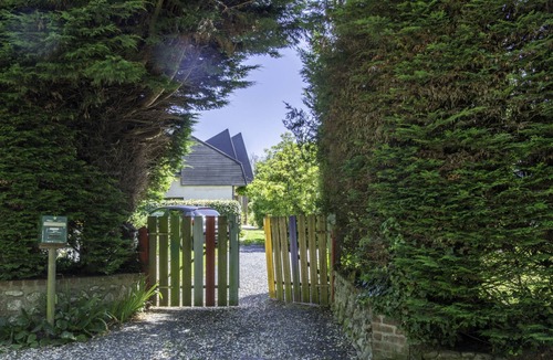 Saint-Pierre-en-Port House | Entre mer et jardin by Interhome