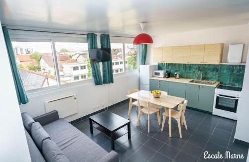 Maisons-Alfort Apartment | Escale-marne fr - 202 - Free Parking - Free Luggage Storage - Metro 8 Eiffel Tower - All equipped - Linen Included - Washing Machine - Panoramic View - From 1 to 18 guests