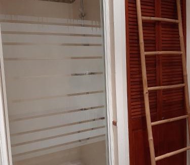 Auxerre Apartment | Et au pied coule une rivière, situation et vue idéales