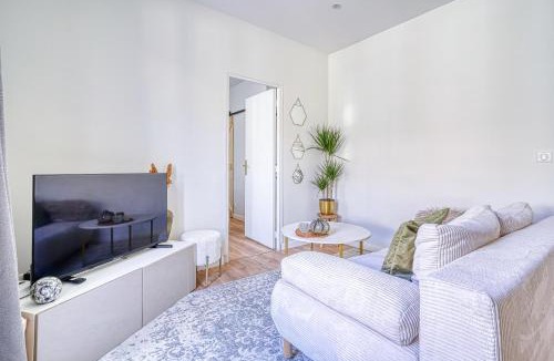 Brunoy Apartment | Evasion cosy et lumineuse