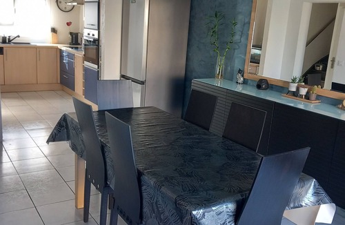 Lievin House | EXCLUSIVE House 100 m2 private parking/garden/6-8 persons