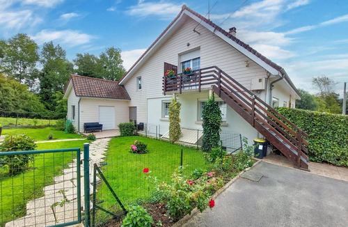 Wirwignes Apartment | Experience this inviting holiday apartment near the northern French coast.