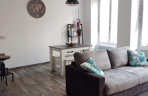 Pithiviers Apartment | F2 Pithiviers Center (45) "Ô furnished by Pithiviers"