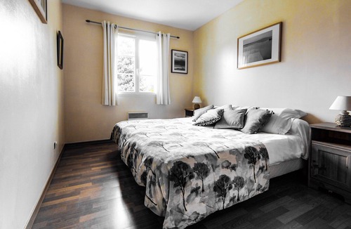 Tingry Other | Fabulous rural holiday home near many beautiful beaches. 5 bedrooms.