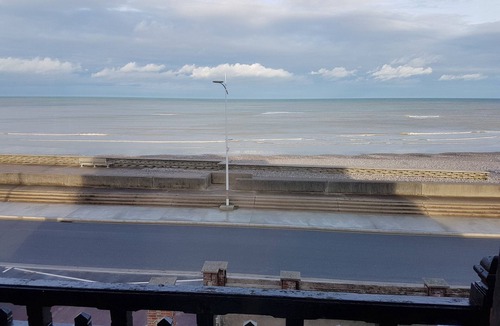 Veulettes-sur-Mer Apartment | "FACING THE SEA" VEULETTES SUR MER APARTMENT