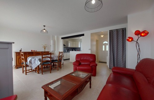 Saumeray Cottage | Family home in a quiet area with garden and BBQ