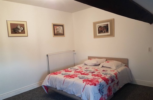 Quierzy House | Family home with 4 bedrooms and large dining room