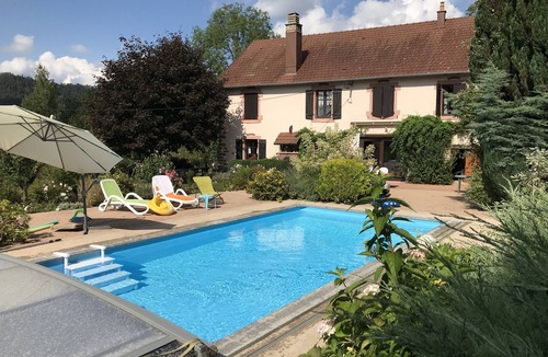 Senones House | Farm in the Vosges countryside, heated pool, on a 5000 sq.m property with trees