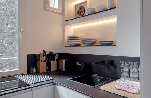 8th Arrondissement Apartment | Faubourg/Elysées, an elegant, two-bedroom apt. in Paris's best shopping area.