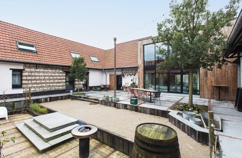 Sainghin-en-Melantois Apartment | Ferme 1802