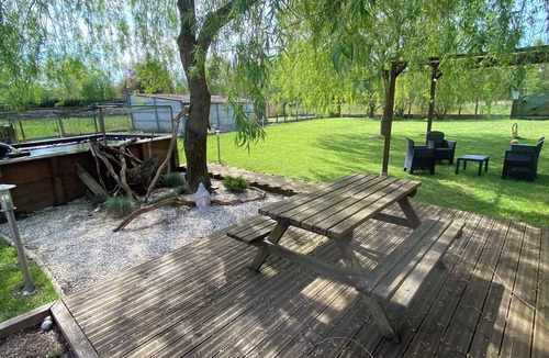 Saint-Amand-les-Eaux Apartment | First floor studio 2.5kms from Saint Amand les Eaux town center