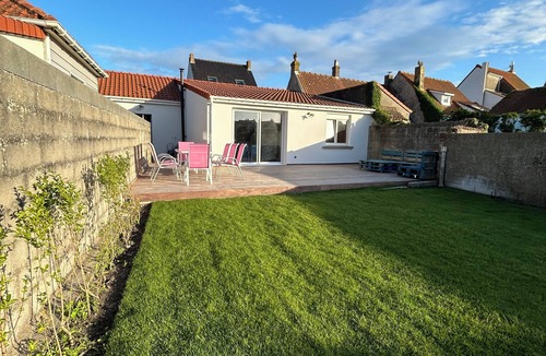 Audresselles House | Fisherman's house, single storey, enclosed garden, 50m from the sea,