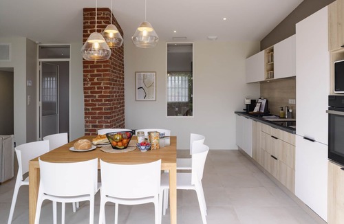 Duisans Apartment | Flat 100m², 8 people, near Arras