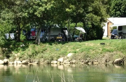 Montbarrey House | Flower Camping Les 3 Bear * - Mobil home Comfort 27.3m2 - TV additional (2 Bedrooms) including semi-covered terrace 4 people