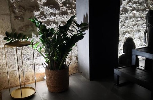 Le Petit-Quevilly Hotel | FOXYROOM