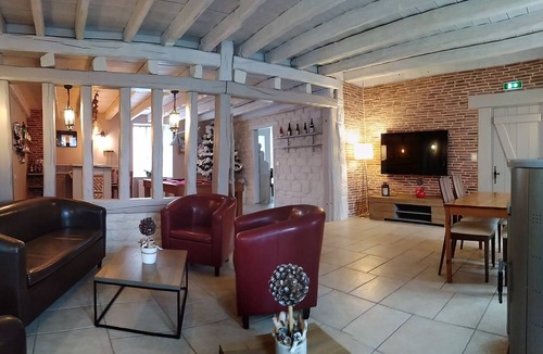 Beaujeu-Saint-Vallier-Pierrejux-et-Quitteur House | The Domaine des Papillons