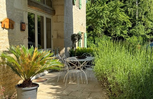 Bierry-les-Belles-Fontaines Bed & Breakfast | 17 m² Bed and breakfast ∙ 1 bedroom ∙ 2 guests