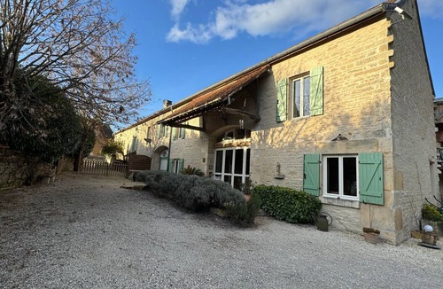 Bierry-les-Belles-Fontaines Bed & Breakfast | 16 m² Bed and breakfast ∙ 1 bedroom ∙ 2 guests