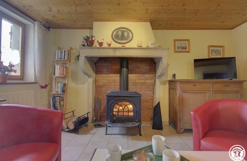 Saint-Etienne-sur-Chalaronne House | 74 m² Gîte ∙ 3 bedrooms ∙ 6 guests