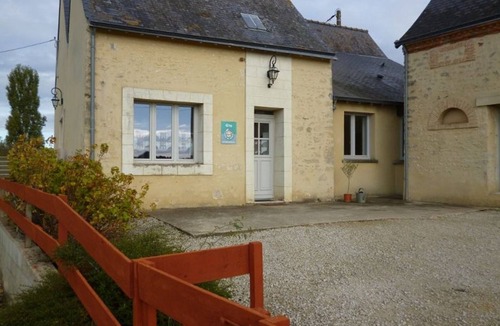 Saint-Christophe-en-Champagne Cottage | Cozy Gîte with Private Bathrooms, Terrace, and Garden near Le Mans - Sleeps 8