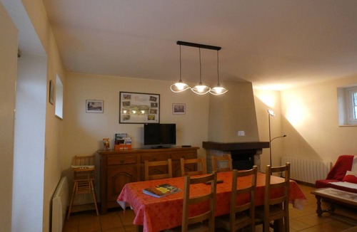 Trizay-Coutretot-Saint-Serge Cottage | 78 m² Cabin ∙ 3 bedrooms ∙ 5 guests