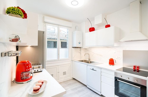 Hincmar Apartment | 💙🤍❤️ FRENCH TOUCH' CATHEDRAL