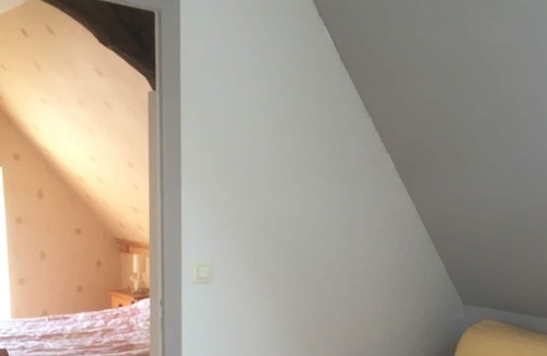 Saint-Pierre-le-Moutier Cottage | Furnished rental, close to all shops - 10 minutes from the circuit of Magny-Cours