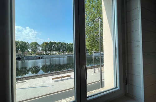 Montlucon Apartment | Furnished and equipped T2 with superb view of the Cher river