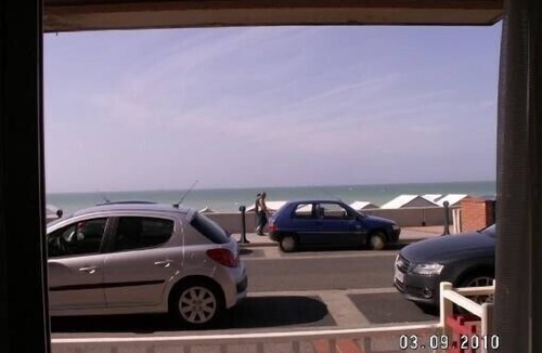 Mers-les-Bains Apartment | Furnished studio overlooking the sea at Mers-les-Bains