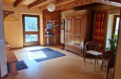 Vandieres House | Gîte chaleureux au bord d'un ruisseau avec grand jardin, proche Metz et Nancy - FR-1-584-64