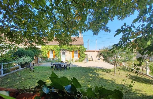 Chuelles House | Gîte Chuelles, 2 pièces, 2 personnes - FR-1-590-24