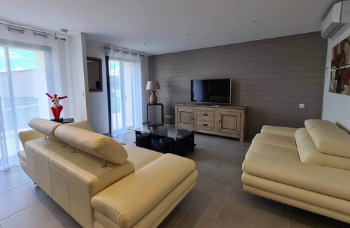 Othis Apartment | Gîte Clim 6 Pers, 3 Chambres, 3 Sdb, Près Roissy