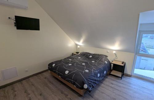 Chilleurs-aux-Bois House | Gîte convivial avec climatisation, 4 chambres, terrasse, parking - 6 pers. - FR-1-590-567