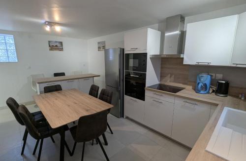 Chilleurs-aux-Bois House | Gîte convivial avec climatisation, 4 chambres, terrasse, parking - 6 pers. - FR-1-590-567