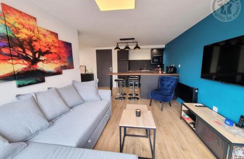 Beaurepaire-sur-Sambre House | Gîte de charme avec piscine, spa et sauna - Tout inclus, à Beaurepaire-sur-Sambre, Parc Naturel Avesnois - FR-1-510-213