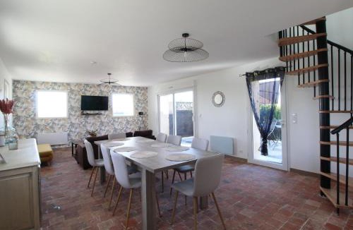 Corze House | Gîte de charme rénové avec jardin clos, baignoire balnéo et proche d'Angers - FR-1-622-27