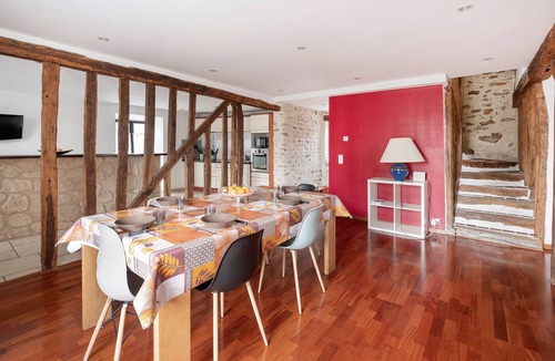 Reau Apartment | Gîte du Clocher - Appt 6p avec terrasse