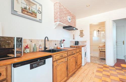 Azay-le-Ferron House | Gîte en Brenne avec Jardin Clos et Parking - FR-1-591-737
