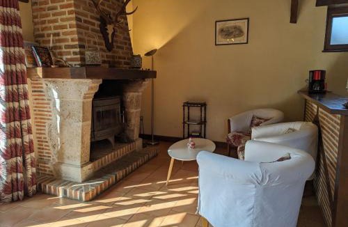 Ligny-le-Ribault House | Gîte en Sologne avec Étang Privé, Pêche et Proximité des Châteaux de la Loire - FR-1-590-39
