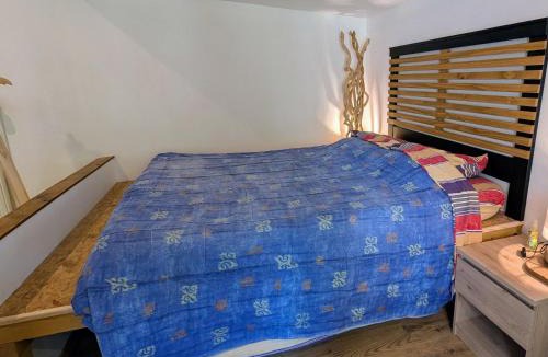 Coulevon House | Gîte entre ville et campagne, Wi-Fi gratuit, sur circuit des peintres - FR-1-583-502